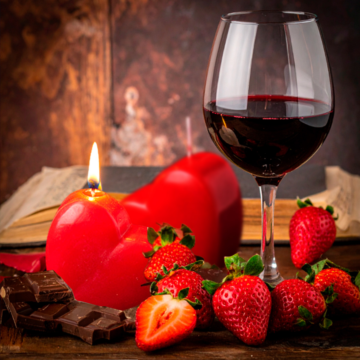 Vela moldeada en forma de corazón con aroma a fresa